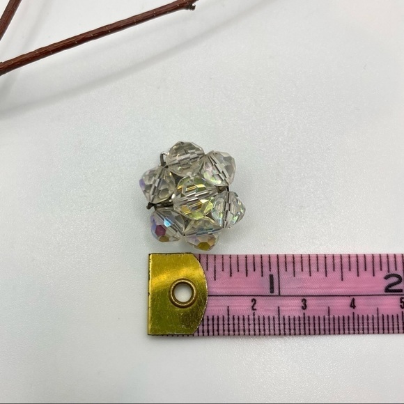 AURORA Borealis Clear Crystal Beaded Cluster Clip-On Vintage Earrings - Picture 9 of 9